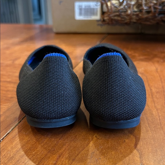 Black Round Toe Rothy's 6.5 - Picture 3 of 6